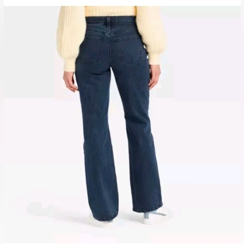 Universal Thread Women's Fitted Hip and Thigh Bootcut Leg Ankle Bootcut Leg